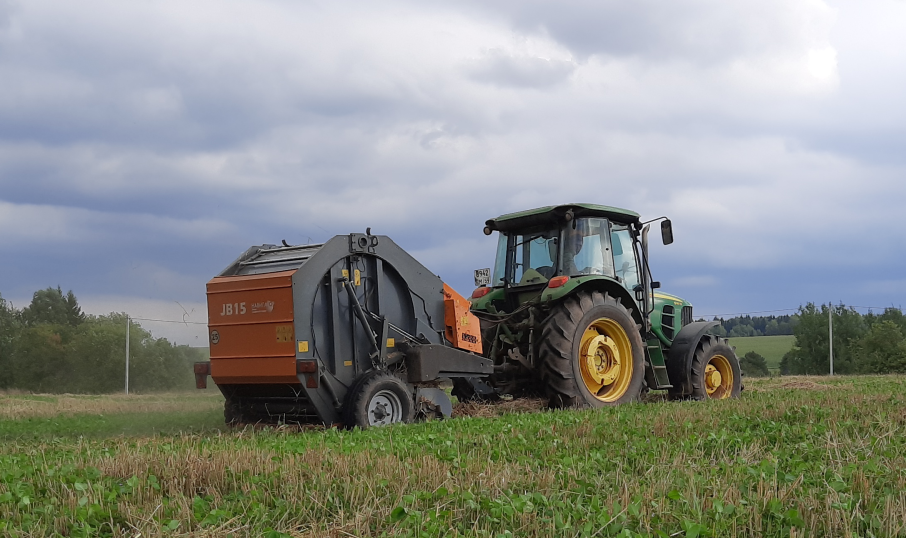 Пресс-подборщик JB15