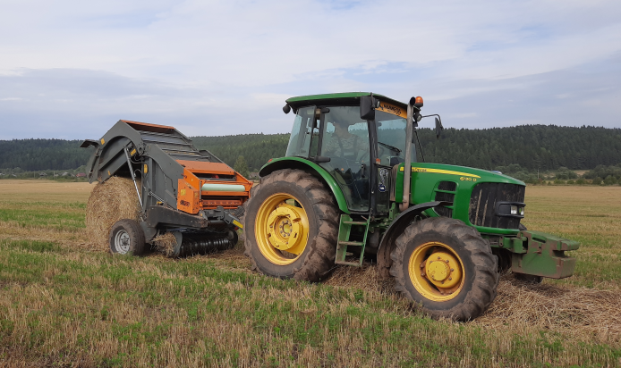 Пресс-подборщик JB15